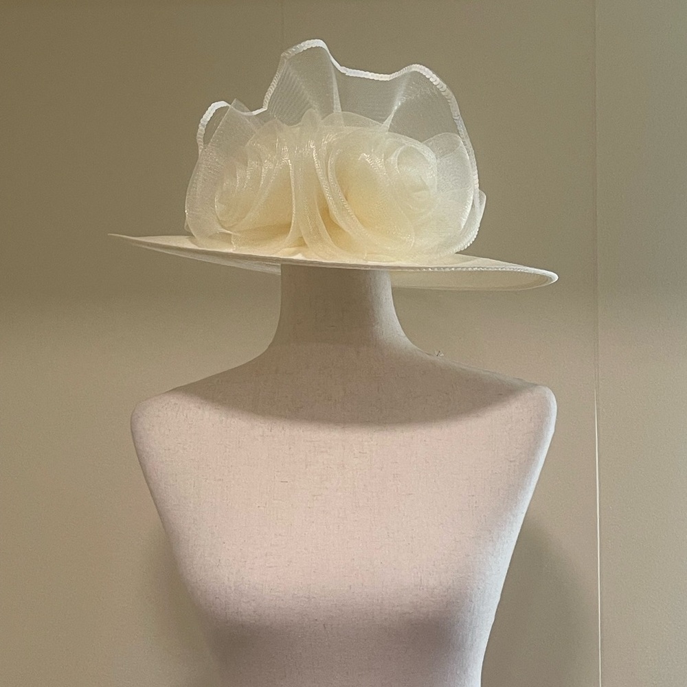 NWT Kathy Jeanne Kettle Hat With Bow Church Wedding Derby Party Ivory One Size - Picture 2 of 11